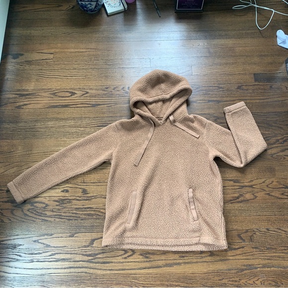 Light brown Abercrombie and Fitch Sherpa hoodie - Picture 10 of 11